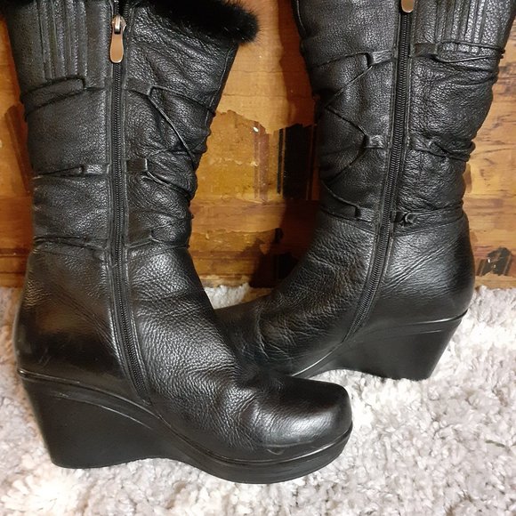 Gotti Leather Wedge Fur Trim Lace Up Tassel Boots 8.5 - Picture 2 of 11